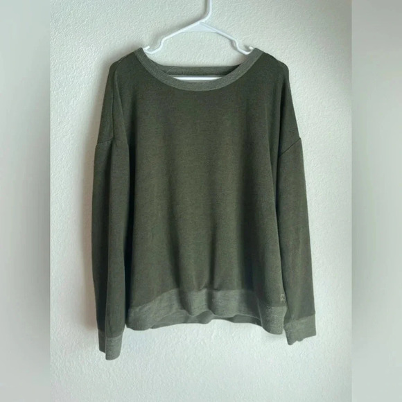 Billabong Sweaters - Billabong women’s olive green long sleeve backless sweatshirt size M
